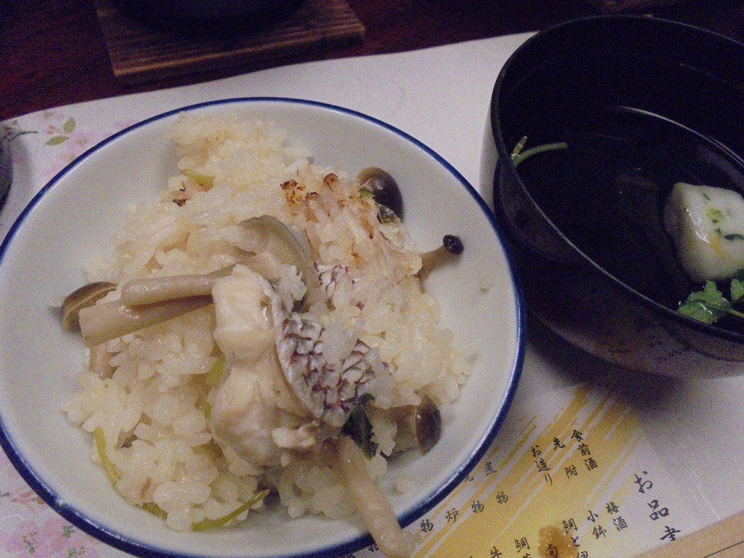夕食　鯛めし