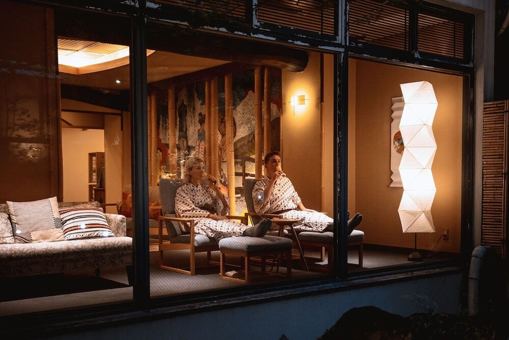 ロビーラウンジ