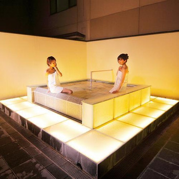 モダンで幻想的な露天風呂を楽しむ「宙 SORA 渡月荘金龍」3693918