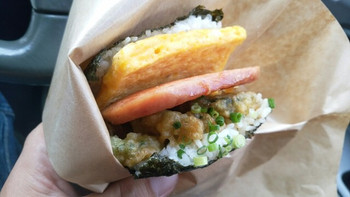 「ポークたまごおにぎり本店 北谷店」 料理 89815884 ゴーヤの天ぷらポークたまごおにぎり