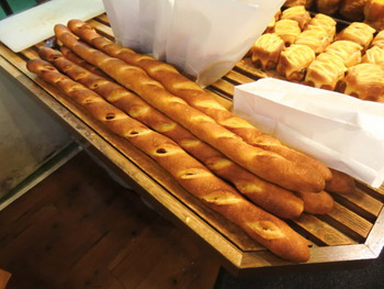 「グーテ・ルブレ 入谷店」料理 51786 超ロングソーセージフランスパン