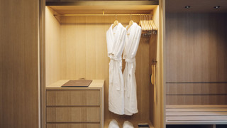 ルーム 2 ベッドルーム 窓なし 別館