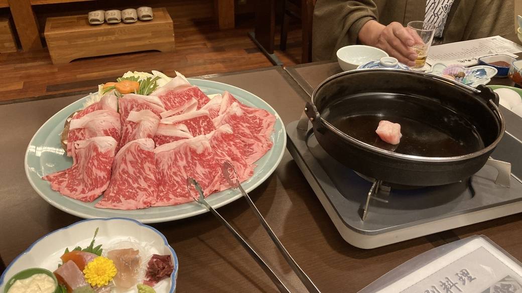 日本酒にもこだわる
群馬のお肉に舌鼓 / 2