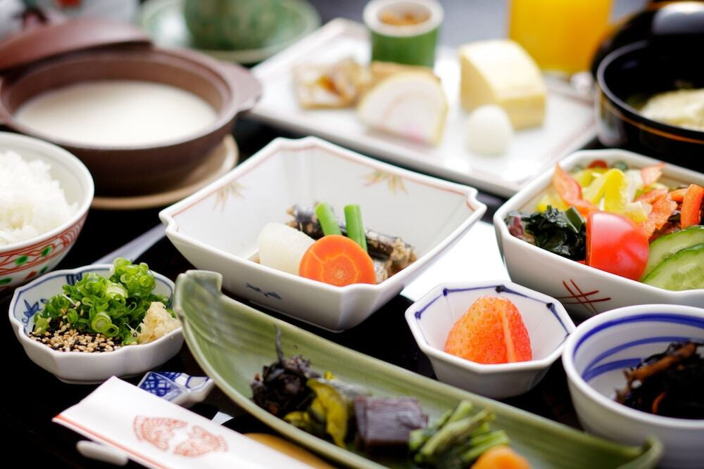 朝食