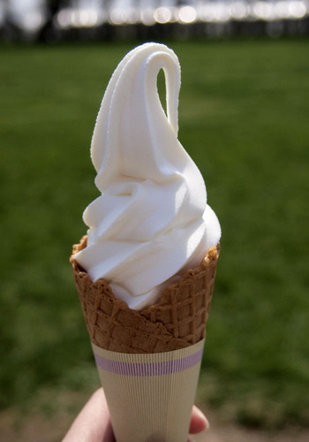 北海道のソフトクリームがおいしいわけ1078546