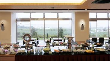 朝食スペース / 13