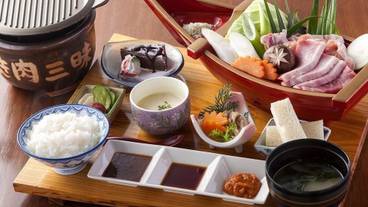 食事・飲み物 / 32