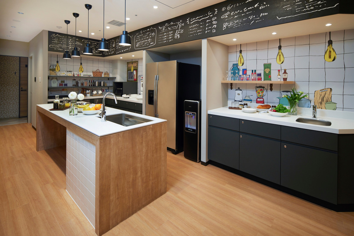 レジデンスラウンジの共用キッチン