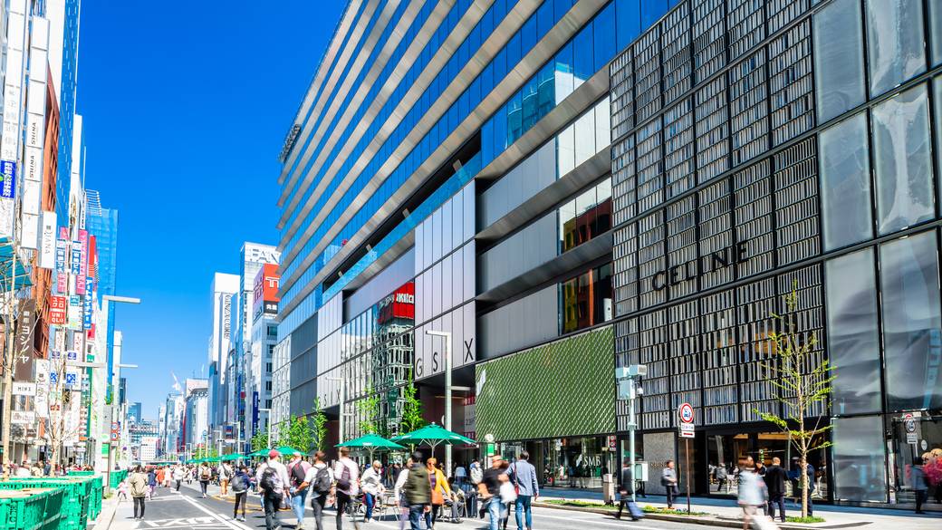 銀座中央通り 歩行者天国 / 2