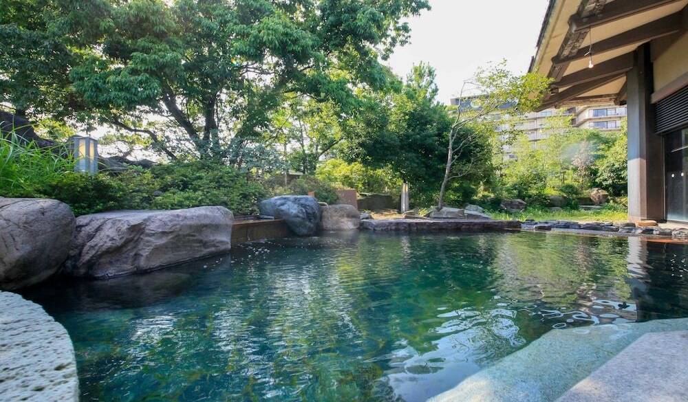 本館大浴場 露天風呂 / 1