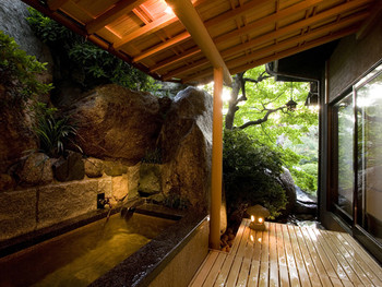 情緒あふれるお部屋でまったりくつろぐ3705503