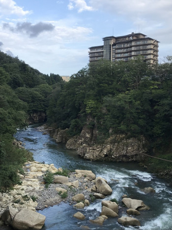 恋人の聖地「磊々峡」もすぐ。プールや温泉で1日楽しめる4269481