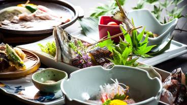 食事・飲み物 / 3