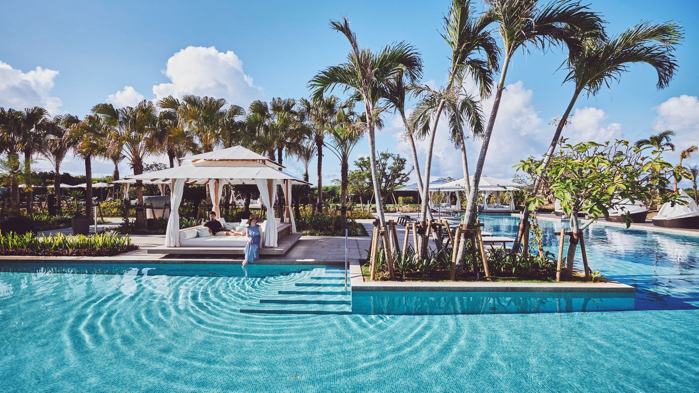 石垣島のラグジュアリーホテル☆カバナでドリンク片手に贅沢な時間を3657564