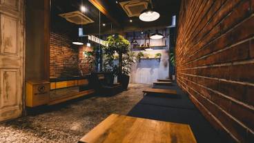 内部エントランス / 2