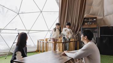 客室 / 32