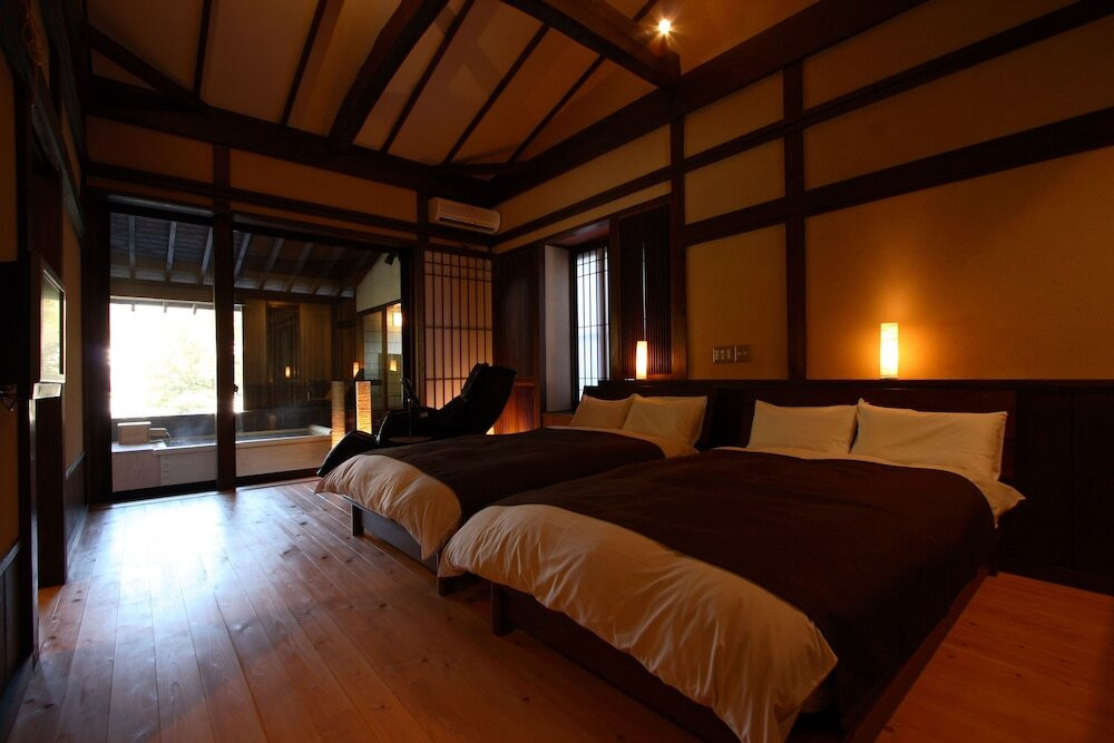 母屋 露天風呂付客室 笹ゆり