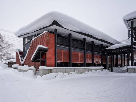 H2 Life Resorts ゴンドラシャレー / 3