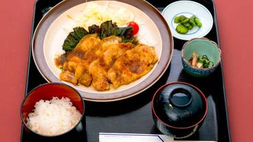 食事・飲み物 / 3