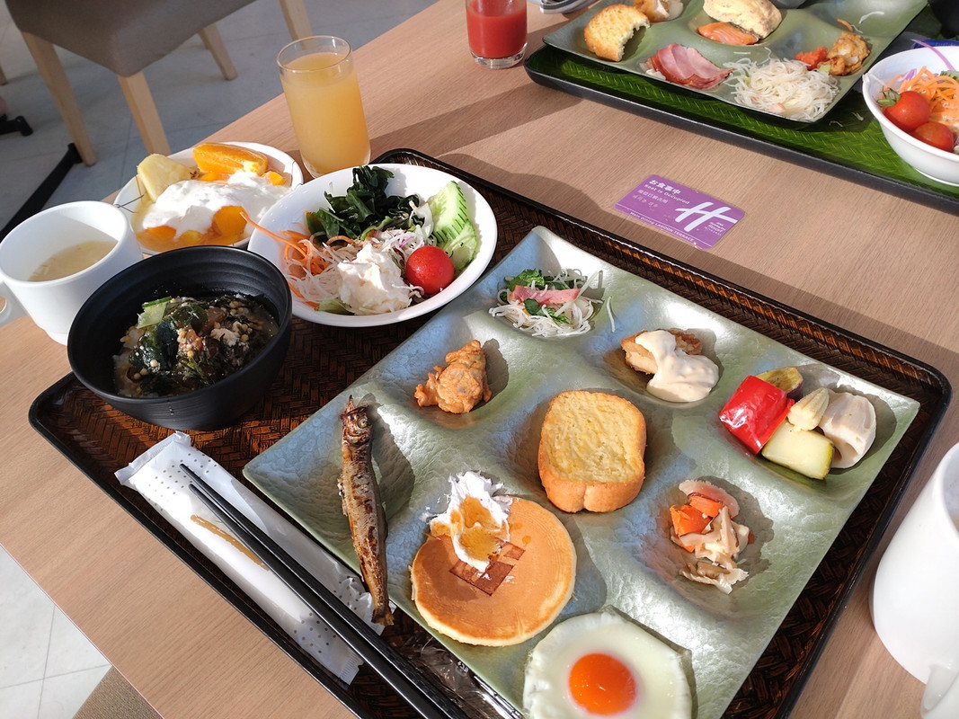 朝食