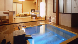 露天風呂付コーナールーム50sqm（畳10畳）　禁煙　ビーチビュー