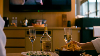 スイート[サウナ/クラブラウンジ/ミニバー/バルコニー付]