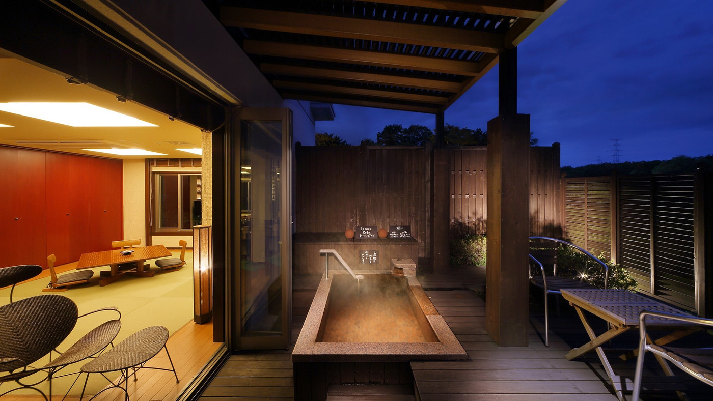 広大な庭園で四季を楽しむ”秋保の特等席”4575220