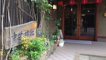 施設の入り口 / 27