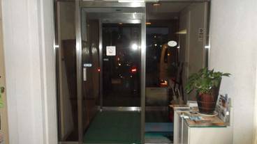 内部エントランス / 2