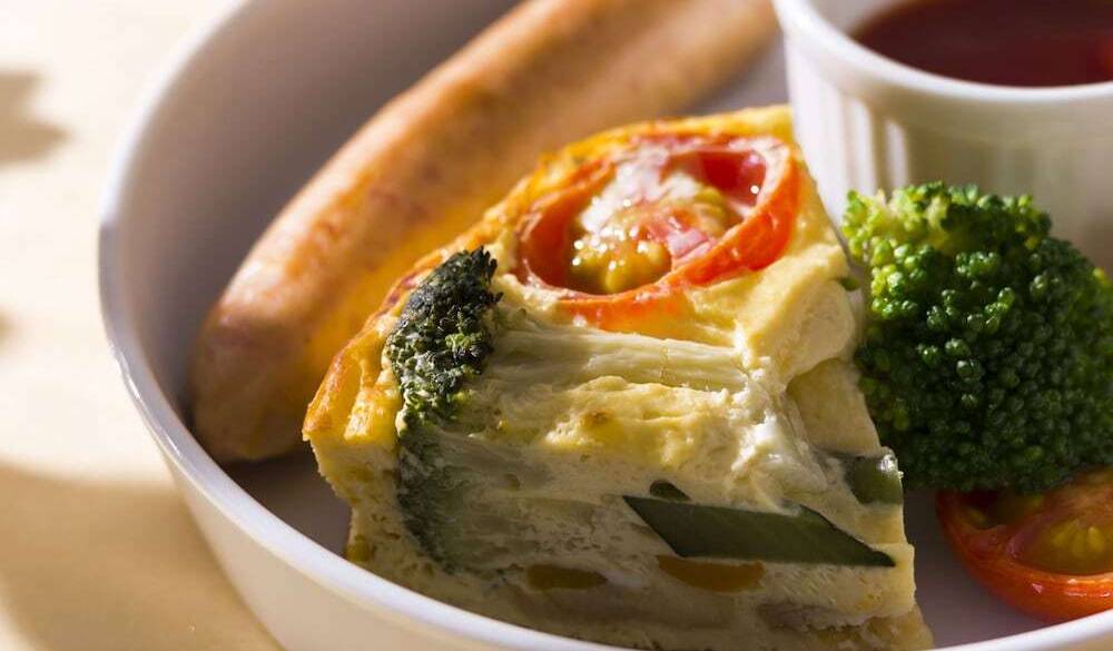 朝食一例 ヘルシーキッシュ / 2