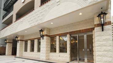 施設の入り口 / 13