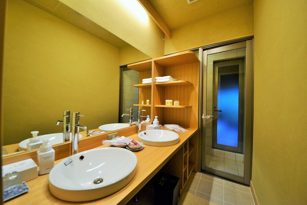 特別室 露天風呂付客室 桜の間／洗面台