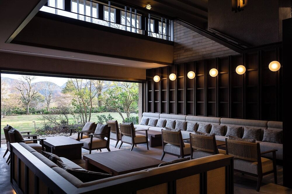 ロビーラウンジ