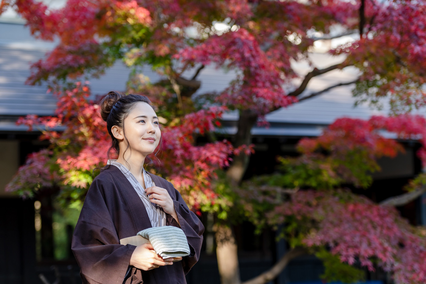若い女性、女子旅、旅館、浴衣、旅行