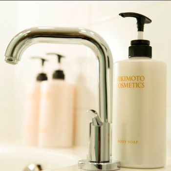 スカイツリーと浅草寺が客室から眺められる♩4253242