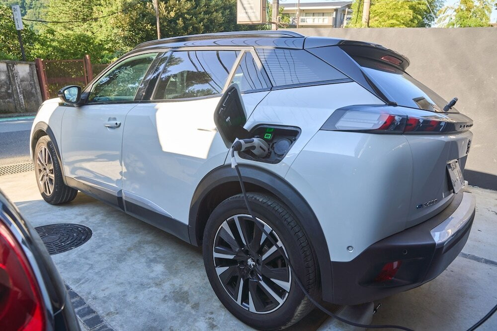 電気車両充電スタンド