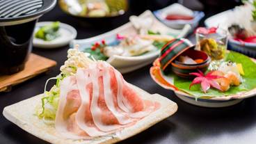 食事・飲み物 / 12