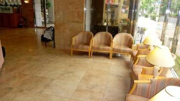 ロビー応接スペース / 3