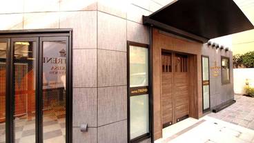 施設の入り口 / 5