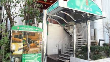 施設の入り口 / 20