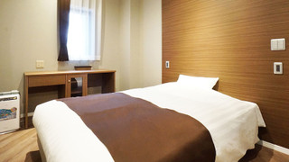 スタンダード ダブルルーム ダブルベッド 1 台 禁煙 (16 sqm)