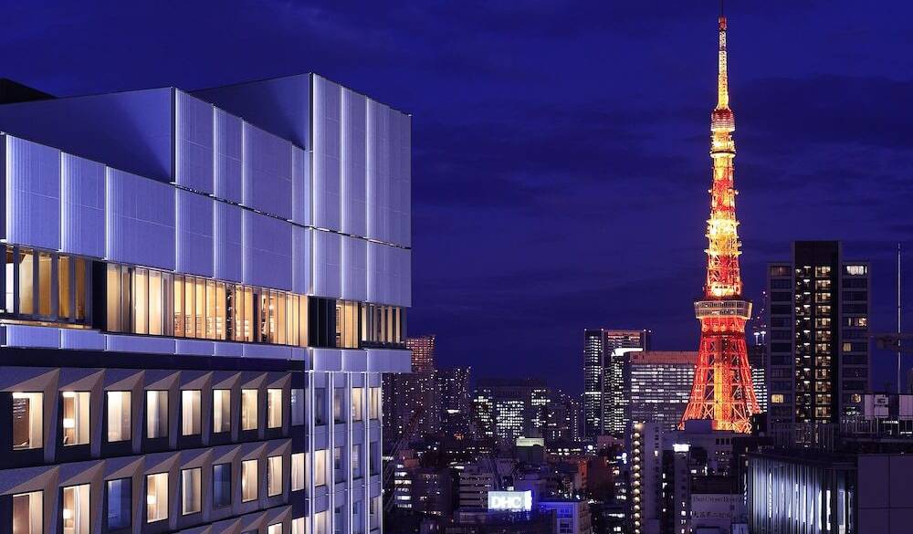 夕焼けに染まる
東京タワーに感動 / 2