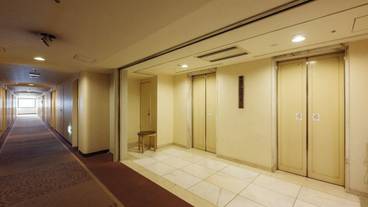 エレベーター / 1