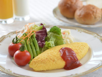 日本庭園のある、和洋折衷のホテル4010788