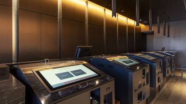 自動チェックイン機 / 2