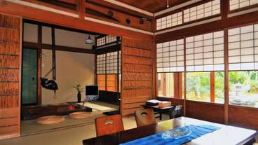 客室内のダイニングエリア / 4