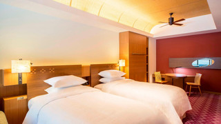 プレミアム ルーム シングルベッド 2 台 バルコニー オーシャンビュー(プレミアム オーシャン ツイン)