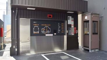 施設内の設備 / 18