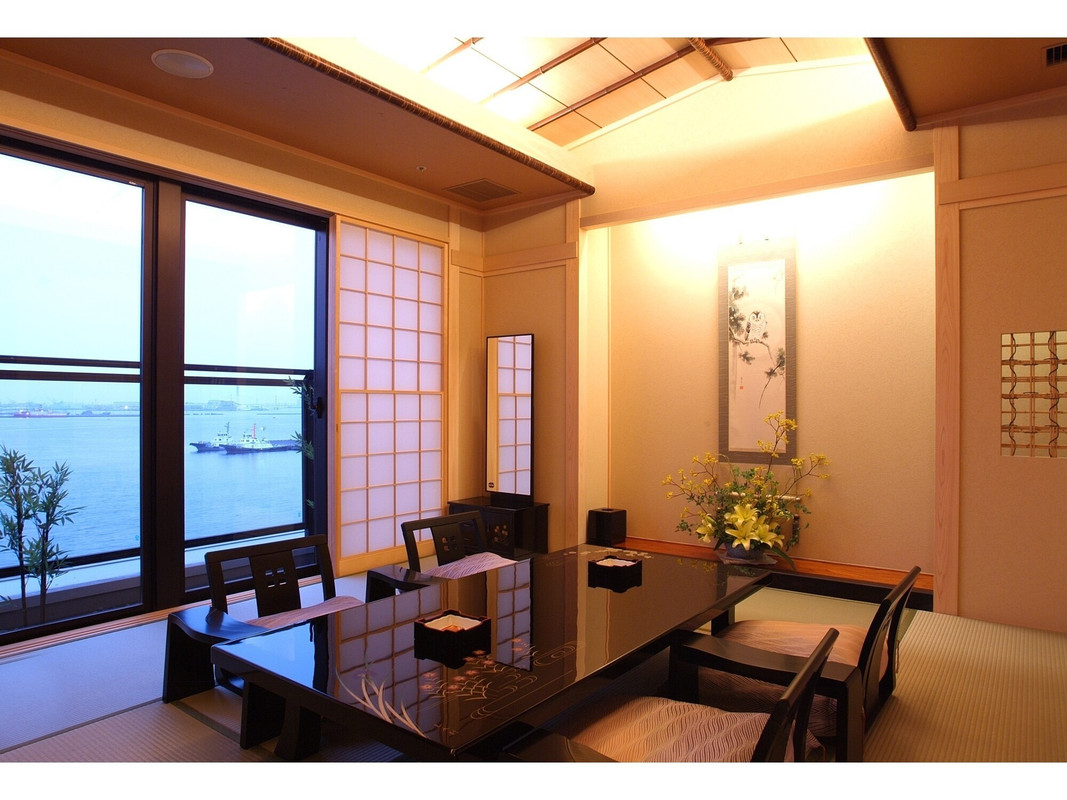 横浜みなとみらい 万葉倶楽部（ヨコハマミナトミライ マンヨウクラブ） / 1