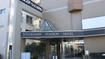 施設の入り口 / 33